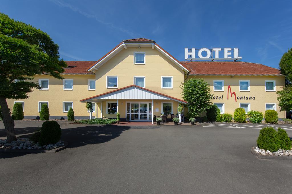 Hotel Montana Diemelstadt Esterno foto